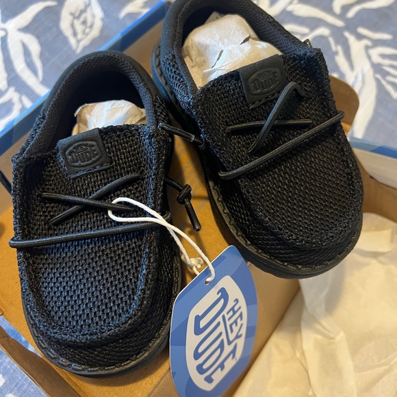 Hey Dude Kids Black Moccasins - Picture 1 of 4